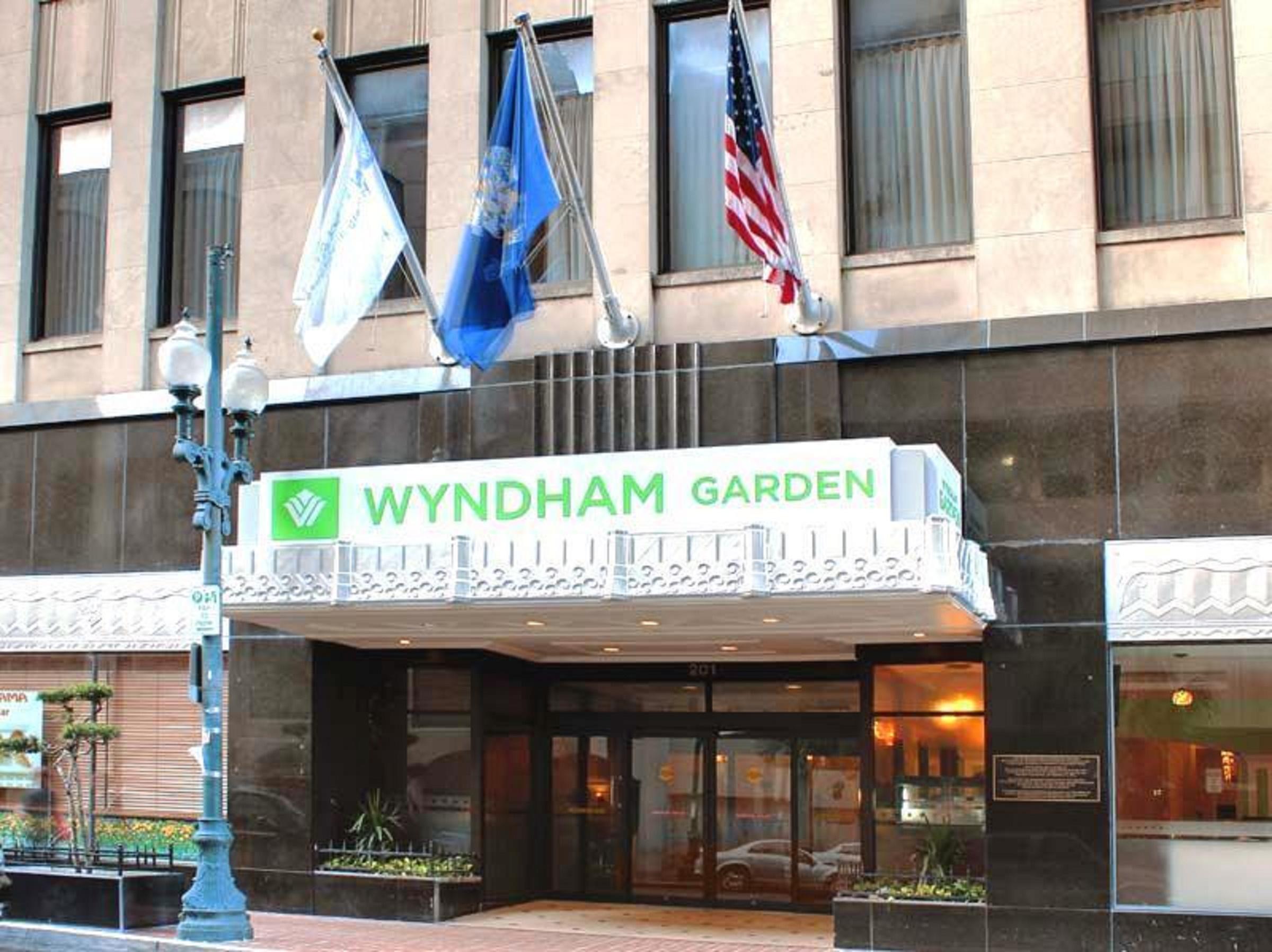 Wyndham Garden Baronne Plaza Hotel Nova Orleães Exterior foto